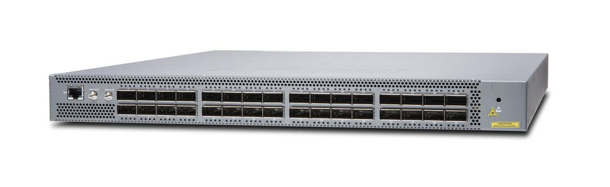 Juniper QFX5200 (hardware only; software services sold separately), 32 QSFP+/QSFP28 ports, redundant fans, 2 AC power supplies, back-to-front airflow